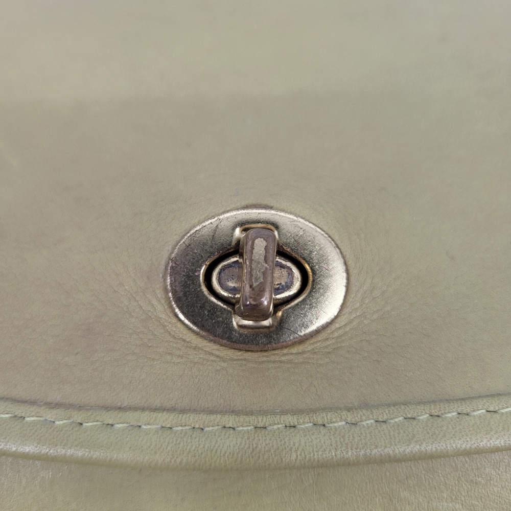 Vintage Coach Legacy Small Fold Over Flap Shoulder Bag Purse Green Leather - Picture 12 of 13